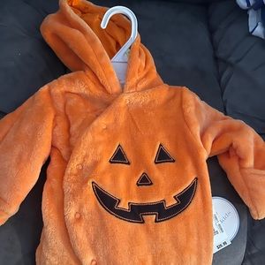 Pumpkin newborn costume/0-3 months/fleece lined